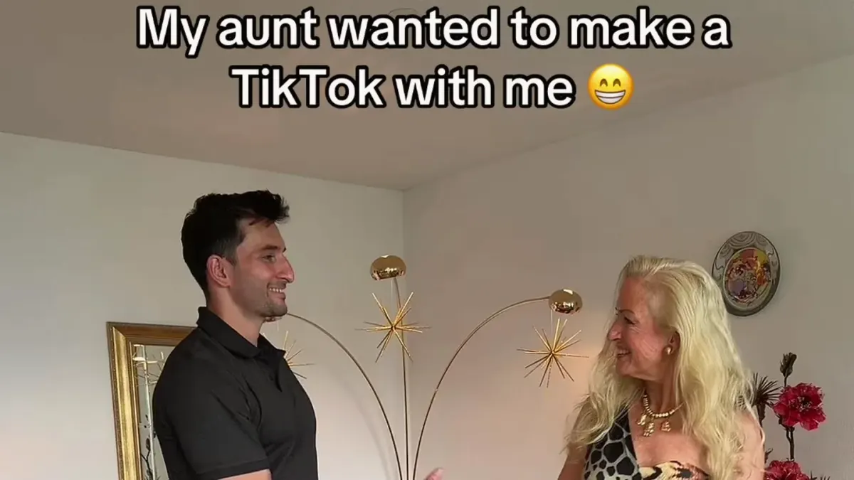 My aunt you guys !! Give her some love ❤️
